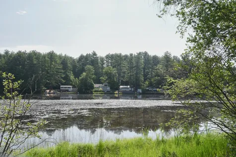 12 Carolyn Place Weare NH 03281