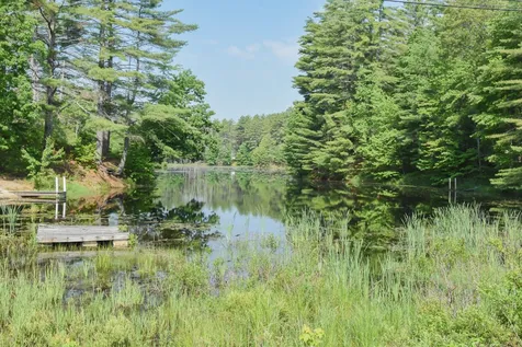 12 Carolyn Place Weare NH 03281