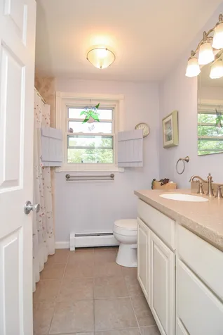 12 Carolyn Place Weare NH 03281