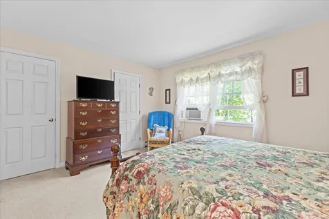 33 Perkins Drive Essex Junction VT 05452