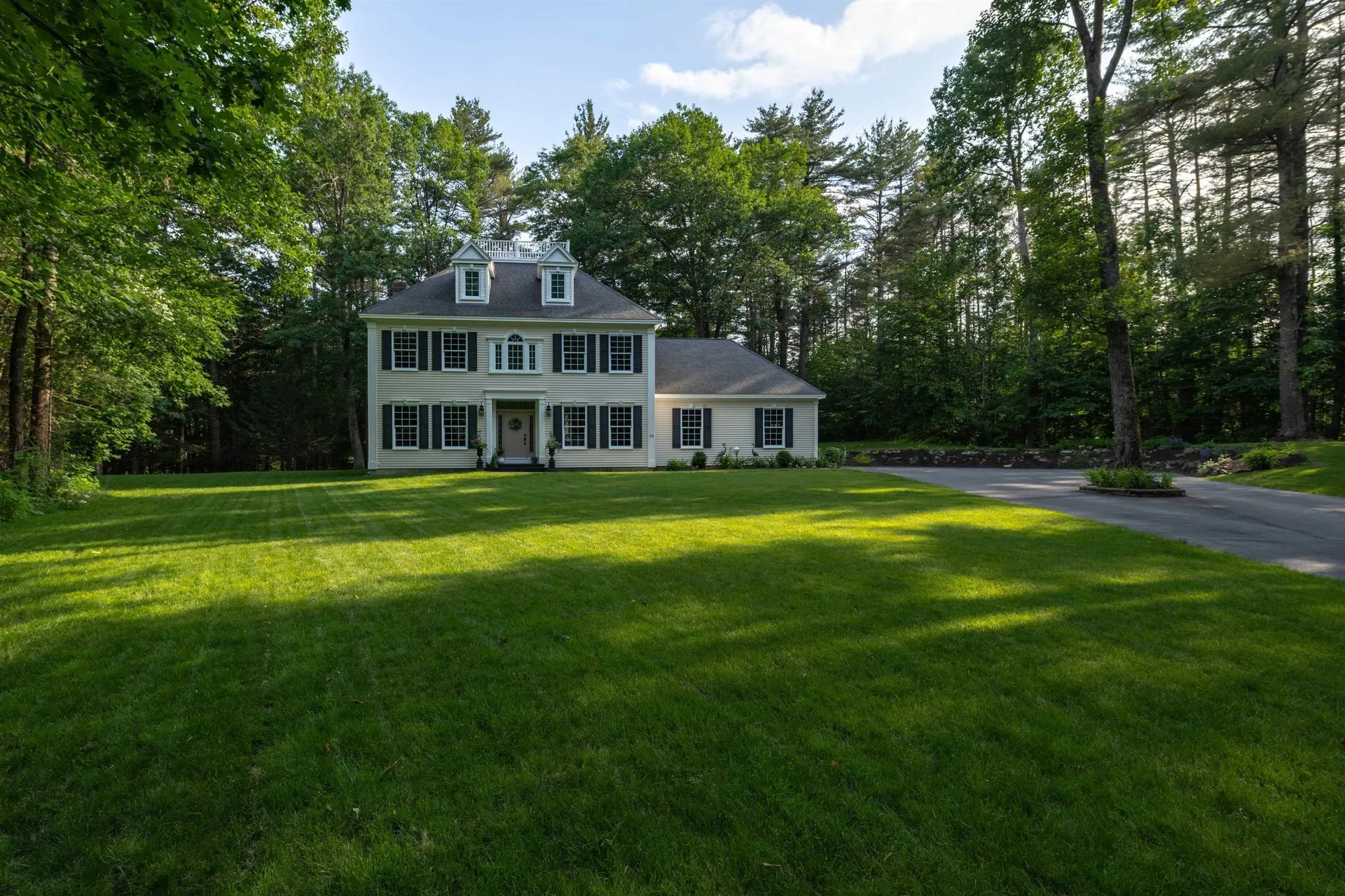 22 Nancy Lane Dover NH 03820