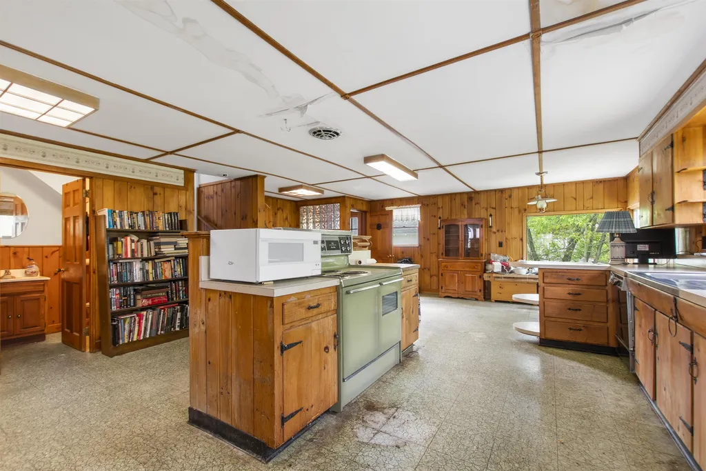 57 Prospect Street Lancaster NH 03584