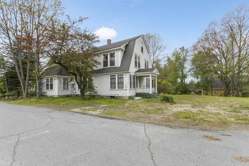 57 Prospect Street Lancaster NH 03584