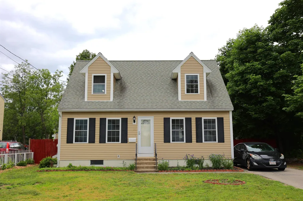 33 Lund Street Nashua NH 03060