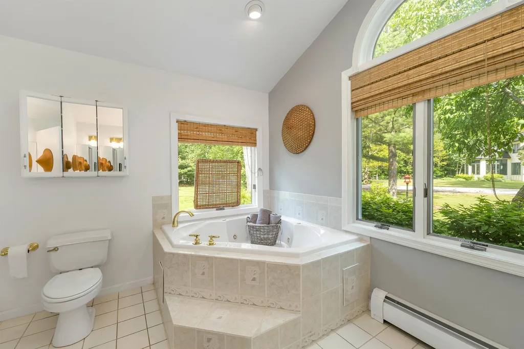 7 Fairway Drive Hales Location NH 03860