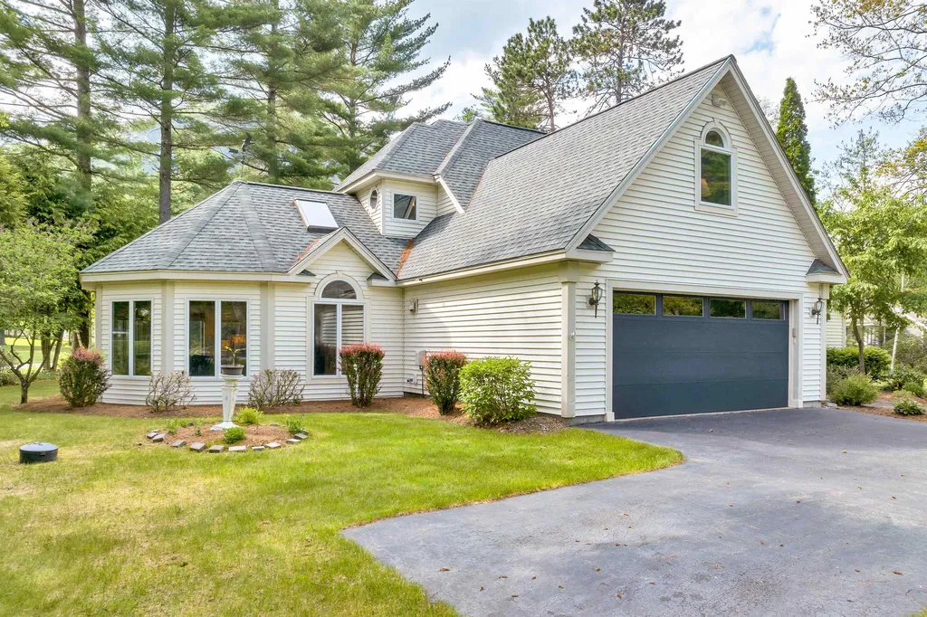 7 Fairway Drive Hales Location NH 03860
