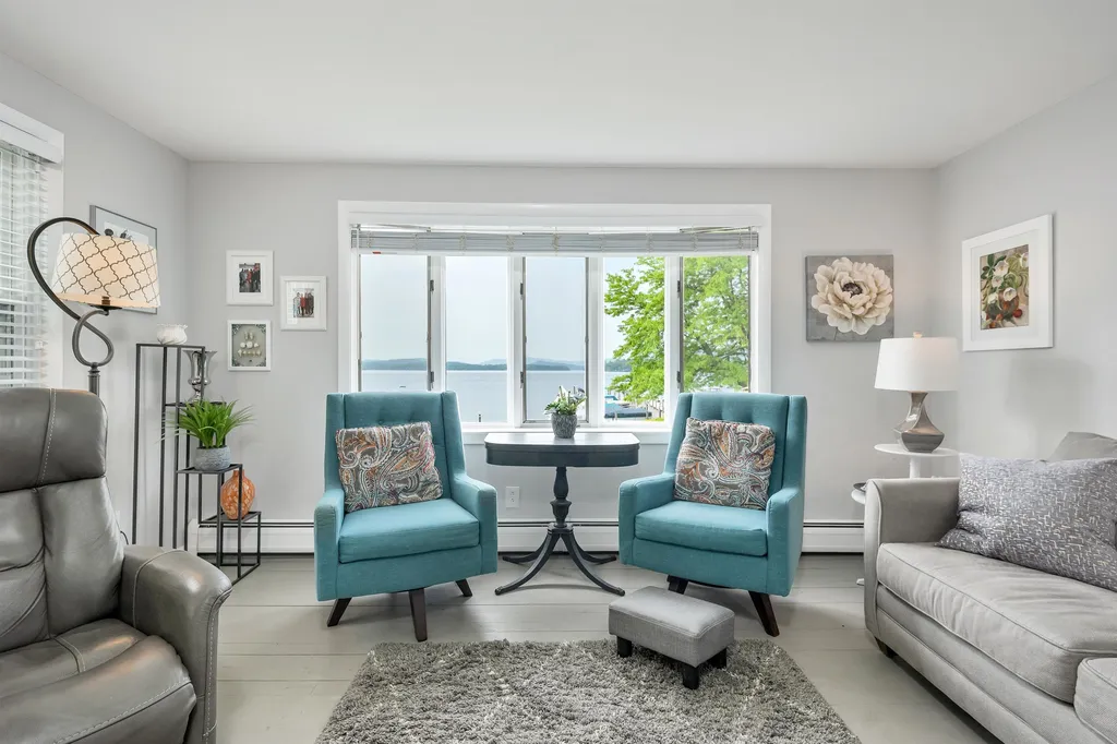 29 Lake Street Wolfeboro NH 03894
