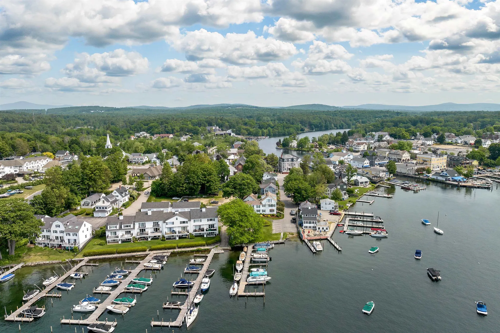 29 Lake Street Wolfeboro NH 03894