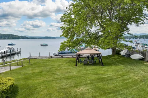 29 Lake Street Wolfeboro NH 03894