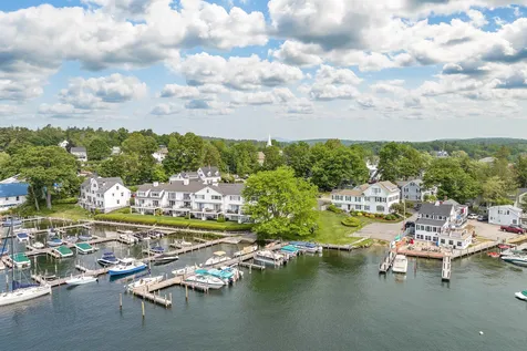 29 Lake Street Wolfeboro NH 03894