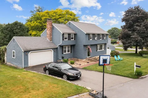 11 Percheron Circle Nashua NH 03062