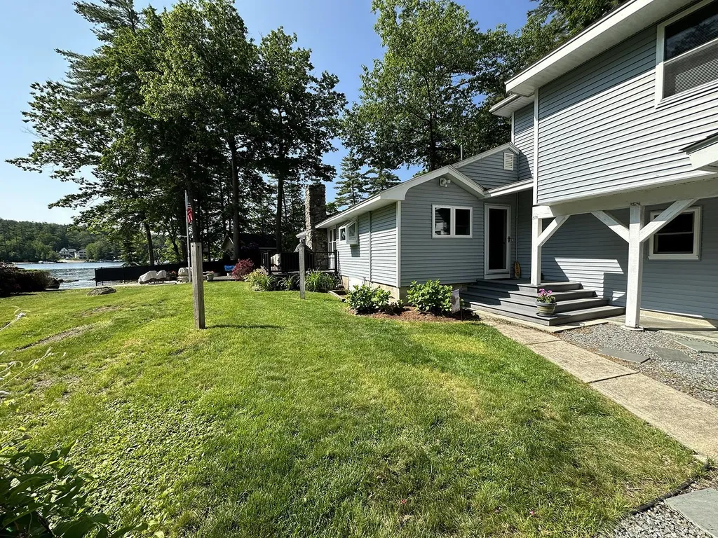 11 Virginia Court Alton NH 03810