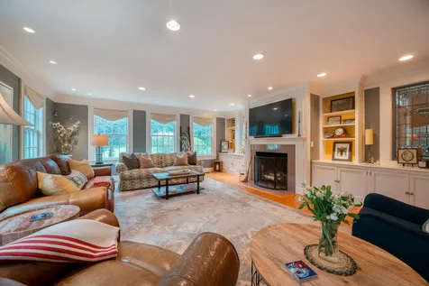 34 Flagg Road Hollis NH 03049