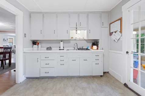 11 Academy Street Tilton NH 03276