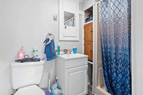 11 Academy Street Tilton NH 03276