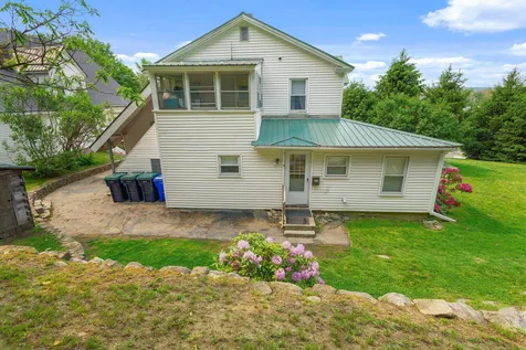 11 Academy Street Tilton NH 03276