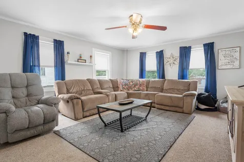 11 Academy Street Tilton NH 03276