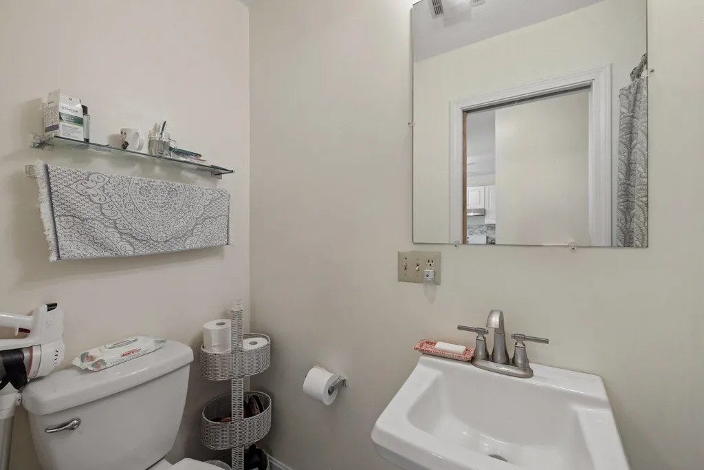 11 Rocky Hill Way Enfield NH 03748