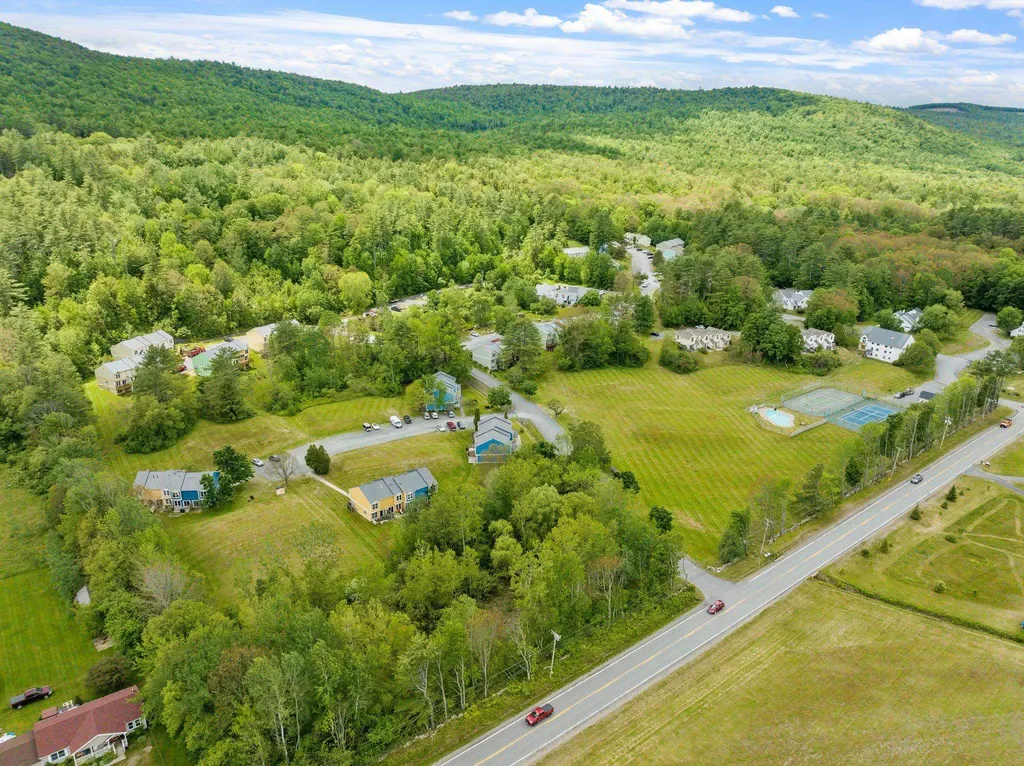 11 Rocky Hill Way Enfield NH 03748