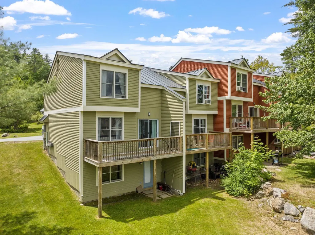 11 Rocky Hill Way Enfield NH 03748