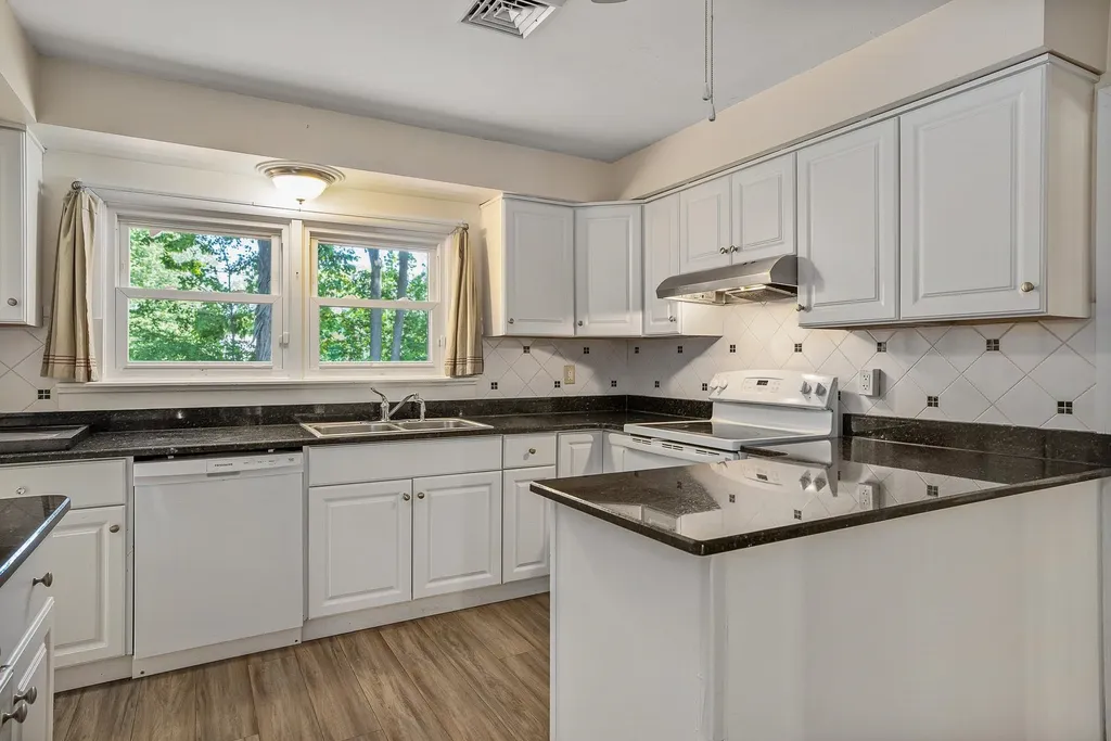 92 Cottage Street Portsmouth NH 03801