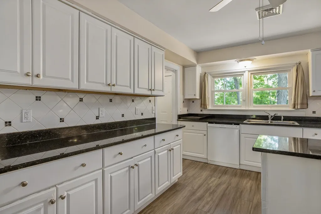 92 Cottage Street Portsmouth NH 03801