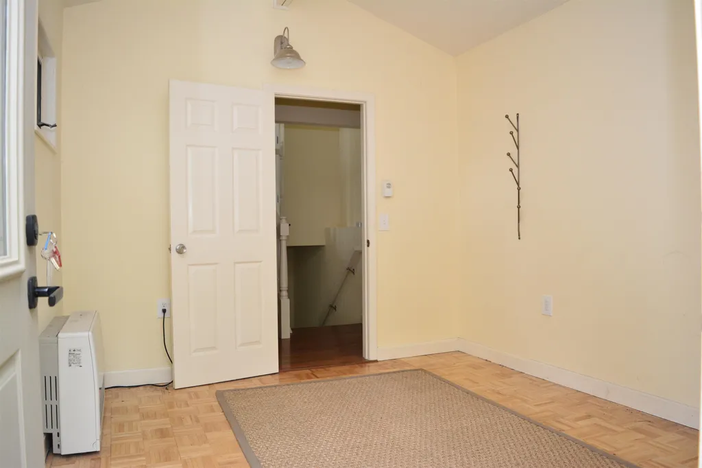 16 Hummingbird Hill Grantham NH 03753