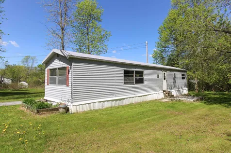 10 Moccasin Avenue Grand Isle VT 05458