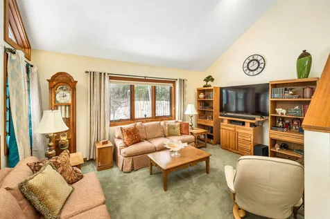 21 Locust Drive Holderness NH 03245