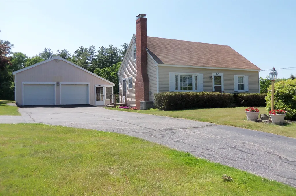 162 Exeter Road Hampton Falls NH 03844