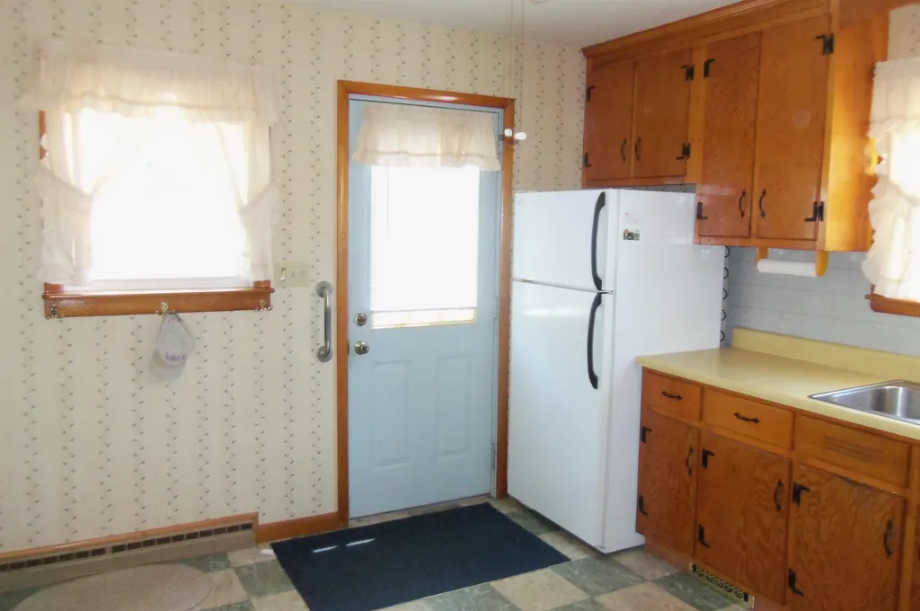 162 Exeter Road Hampton Falls NH 03844