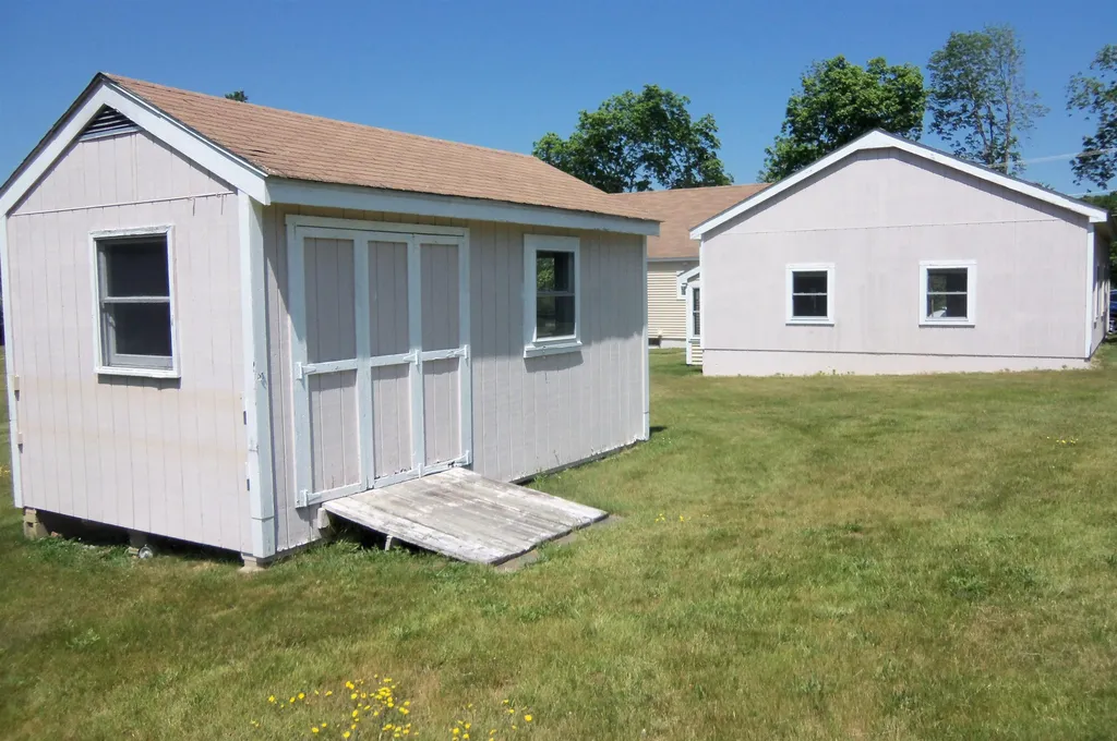 162 Exeter Road Hampton Falls NH 03844