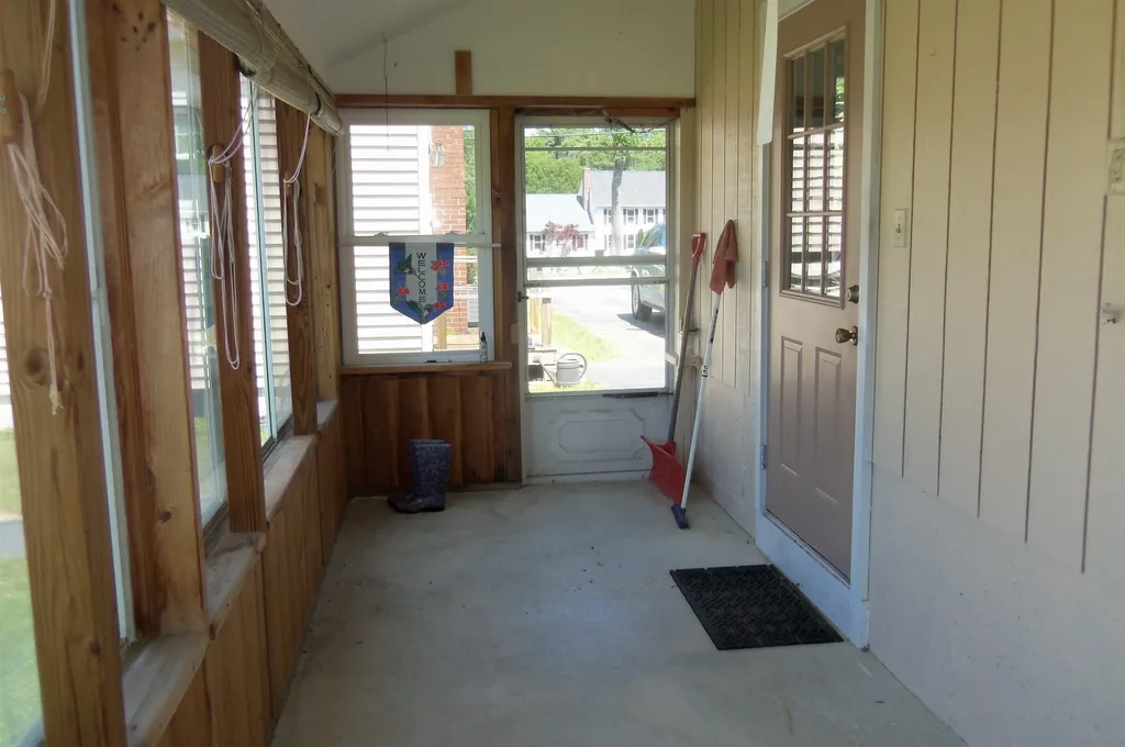 162 Exeter Road Hampton Falls NH 03844