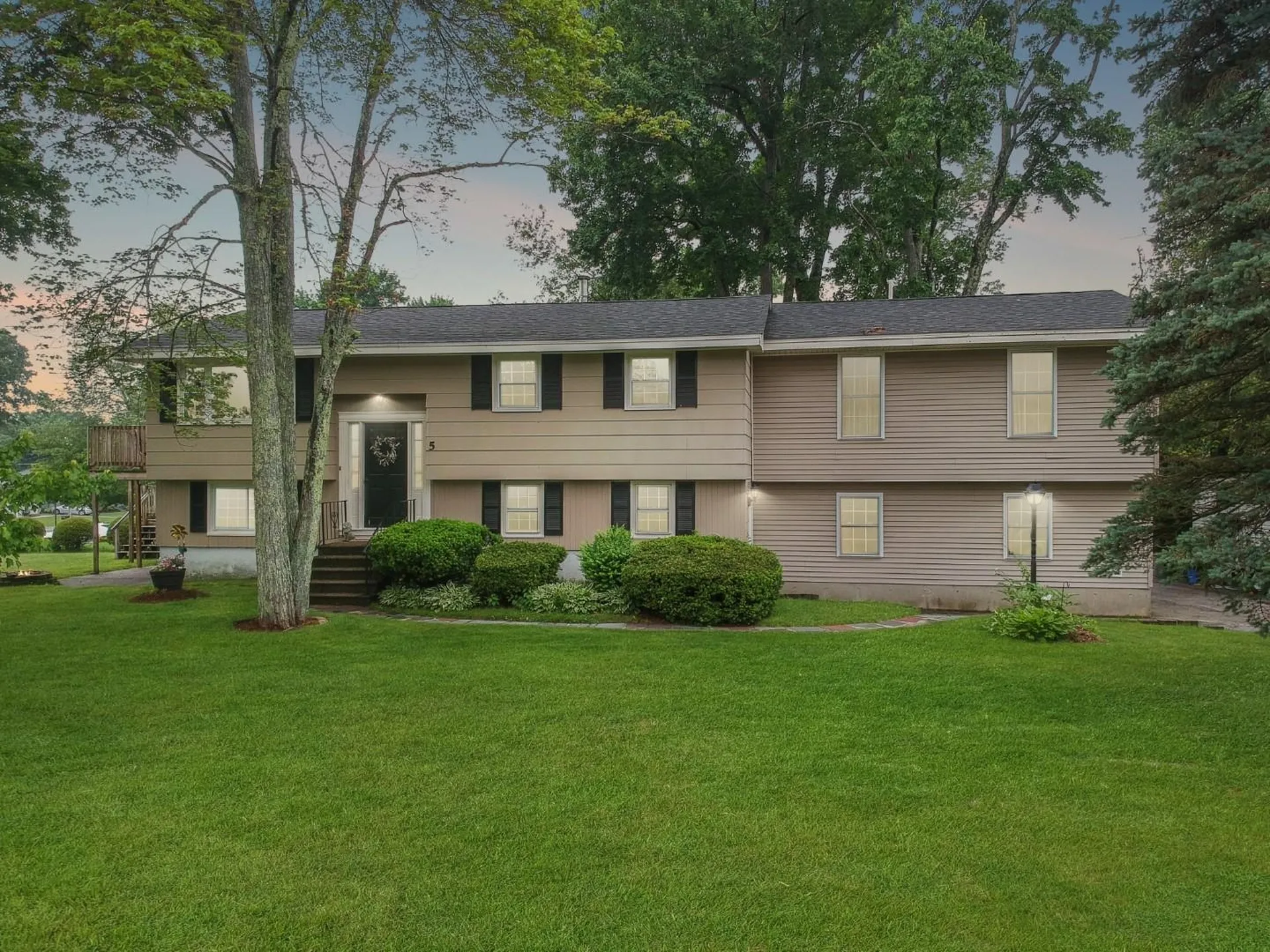 5 Dean Avenue Salem NH 03079