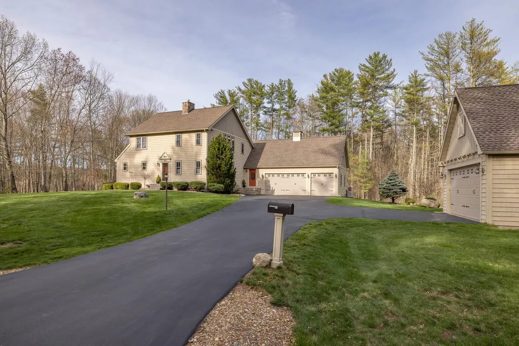 888 Mcintyre Road Newington NH 03801
