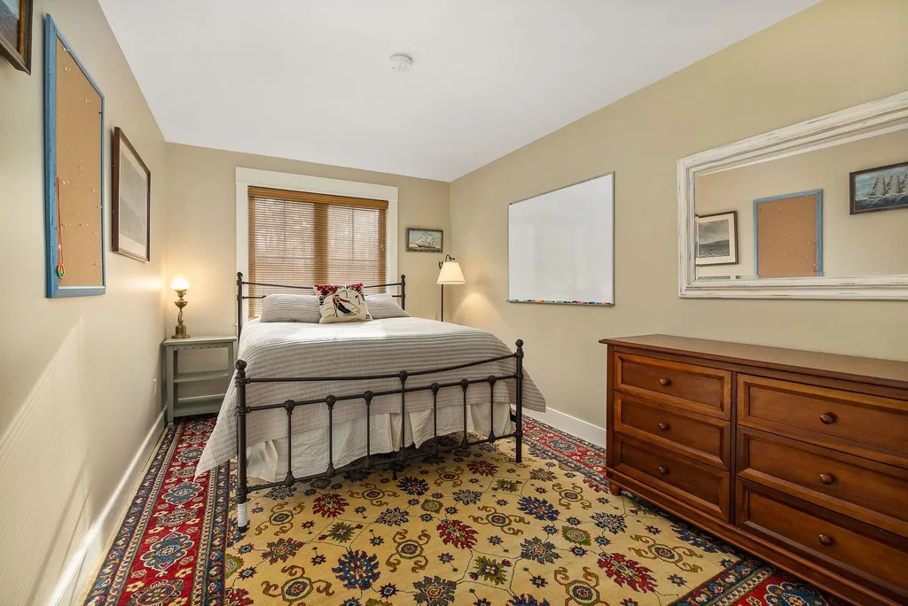 888 Mcintyre Road Newington NH 03801