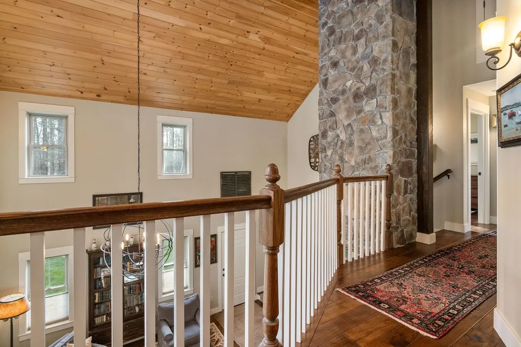 888 Mcintyre Road Newington NH 03801