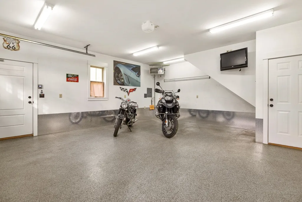888 Mcintyre Road Newington NH 03801