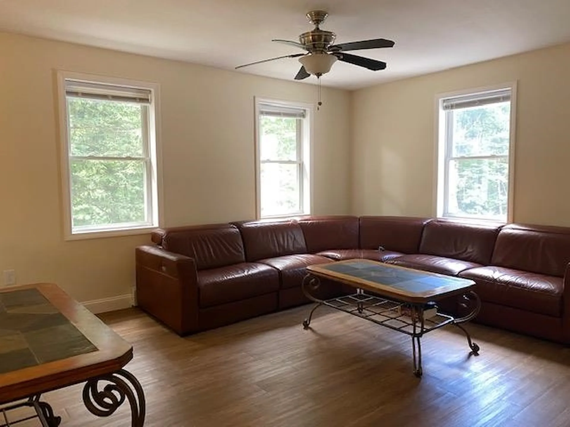 44 Mammoth Road Londonderry NH 03053
