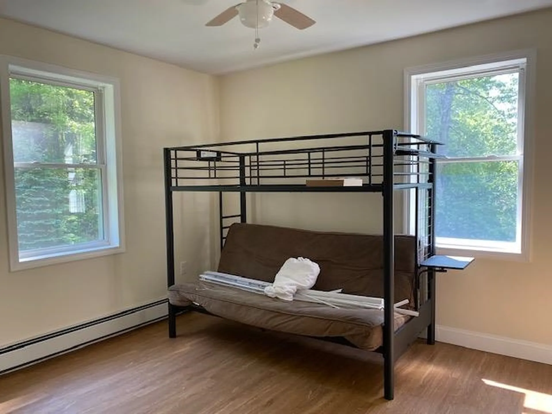 44 Mammoth Road Londonderry NH 03053