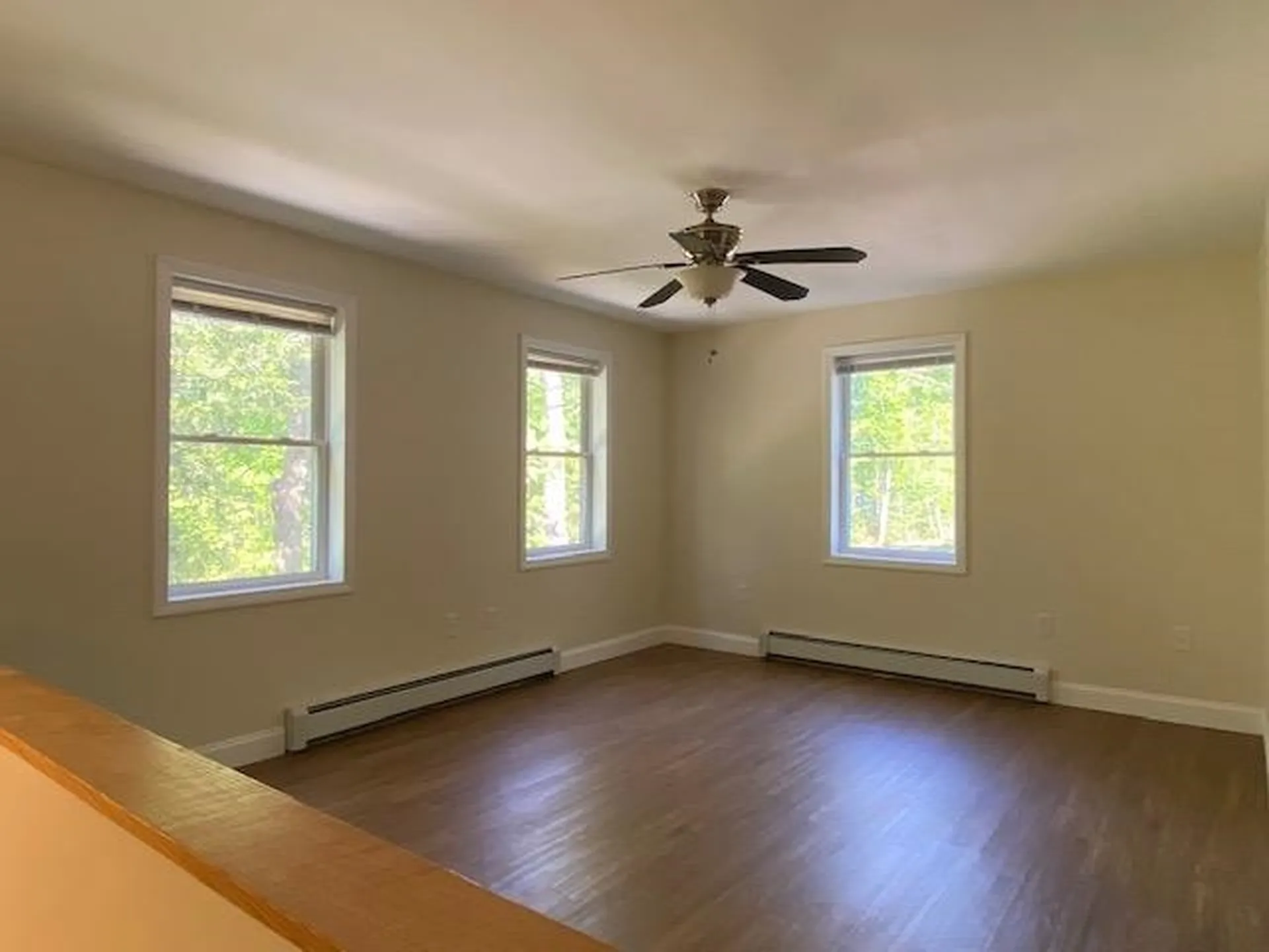 44 Mammoth Road Londonderry NH 03053