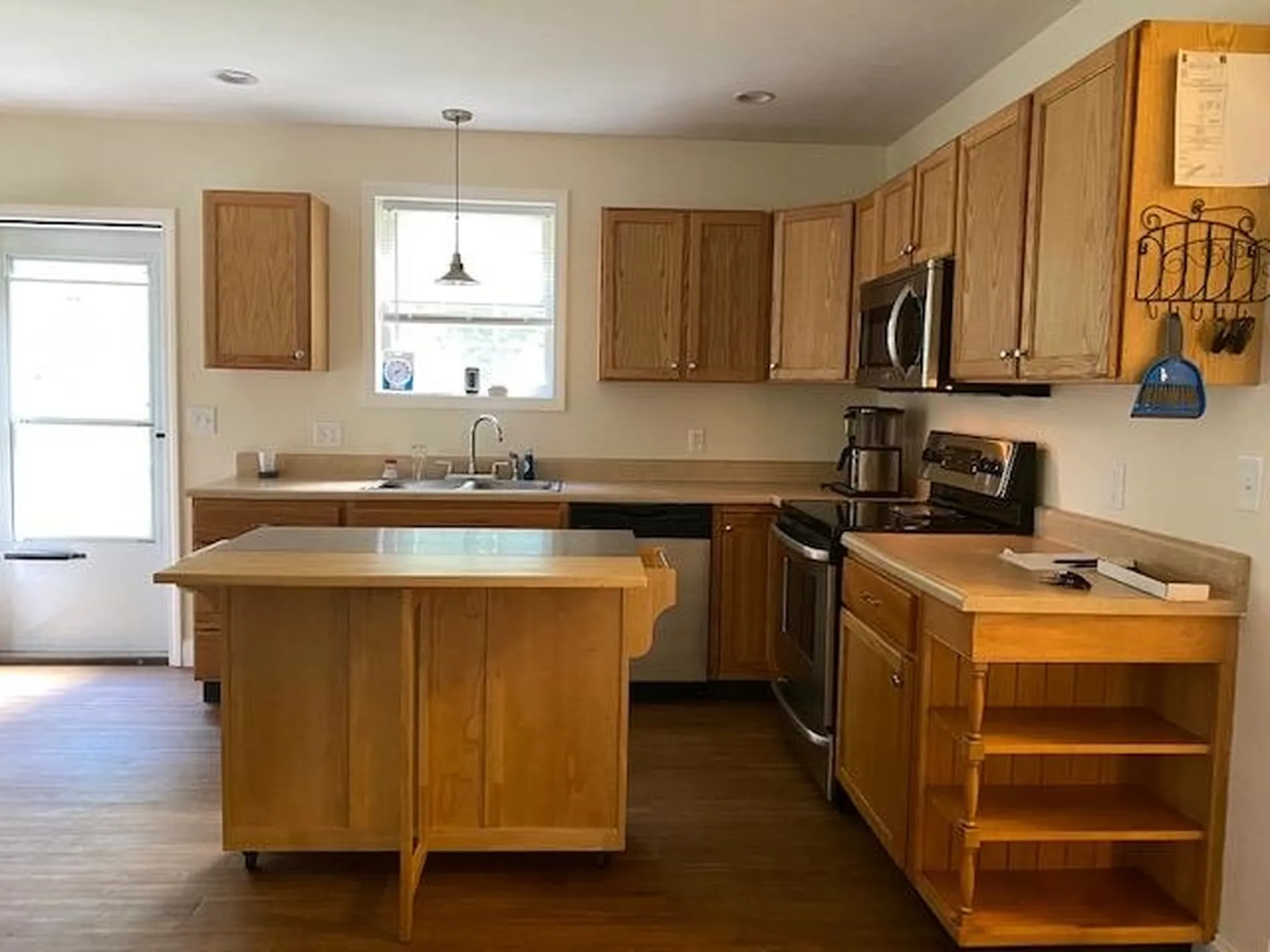 44 Mammoth Road Londonderry NH 03053