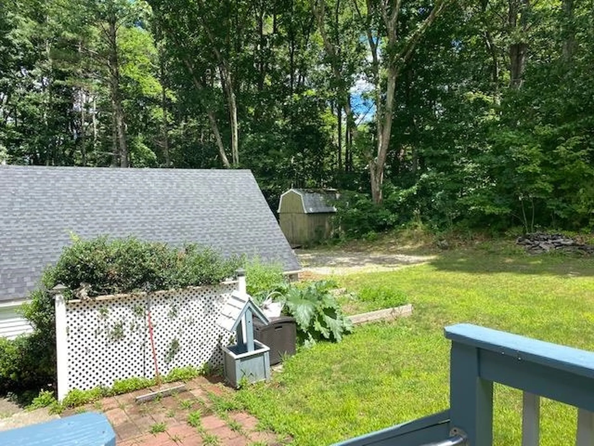 44 Mammoth Road Londonderry NH 03053