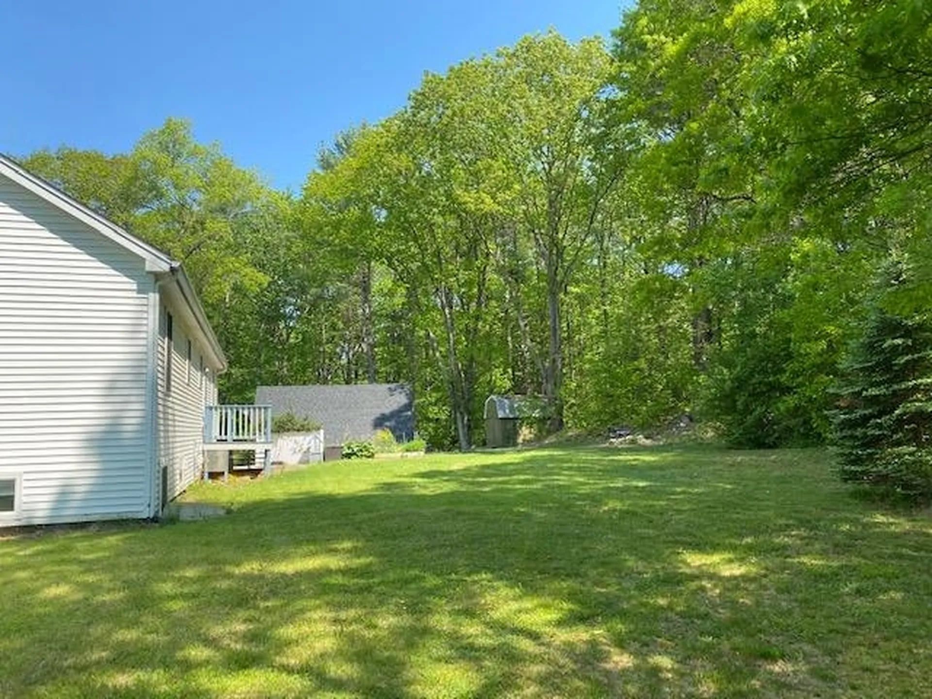 44 Mammoth Road Londonderry NH 03053