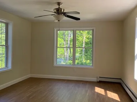 44 Mammoth Road Londonderry NH 03053