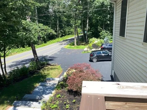 44 Mammoth Road Londonderry NH 03053