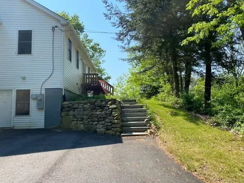 44 Mammoth Road Londonderry NH 03053