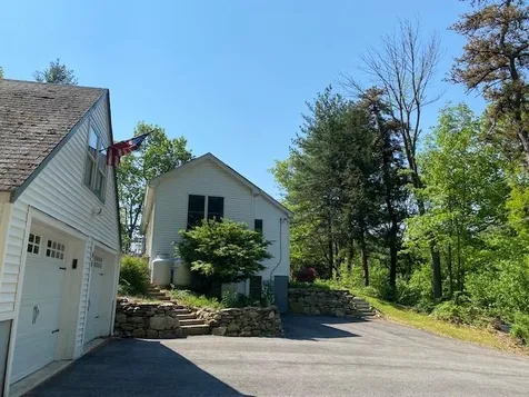 44 Mammoth Road Londonderry NH 03053