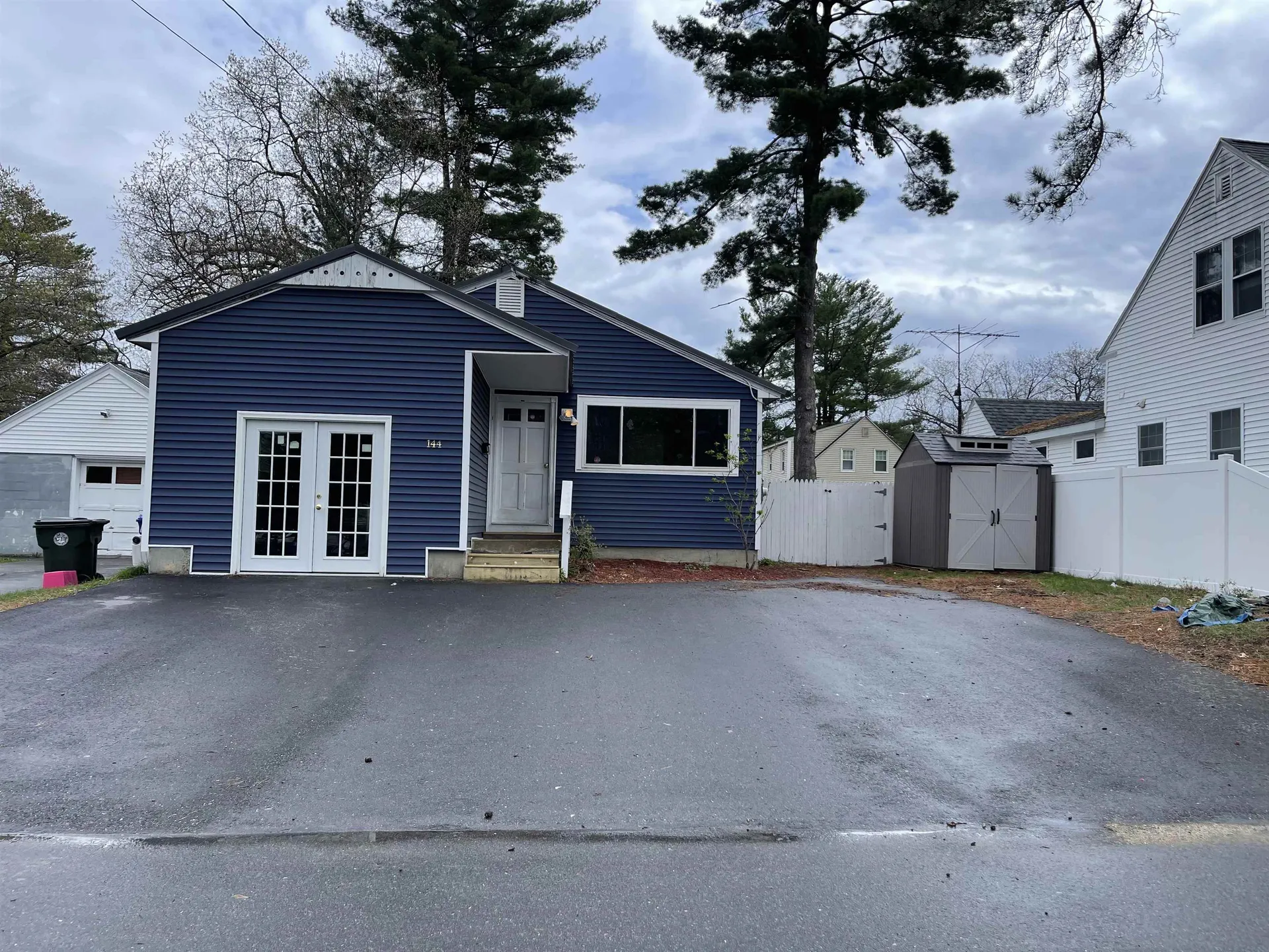 144 Harriman Street Manchester NH 03102