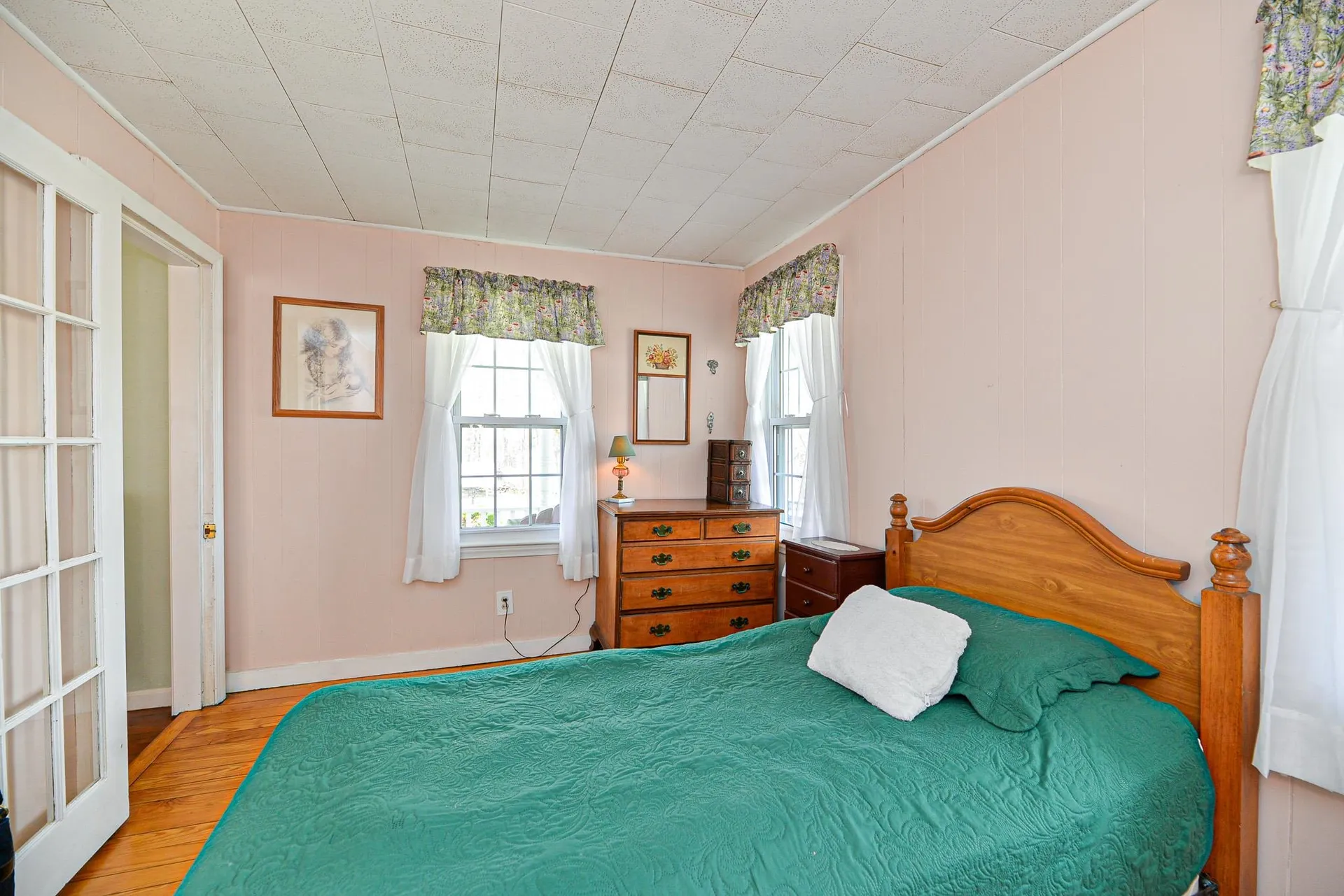 33 Little River Road Kingston NH 03848